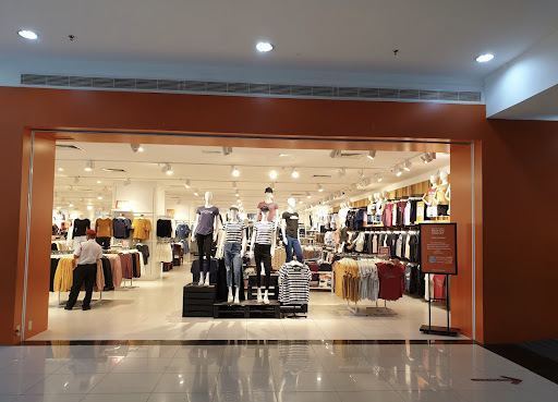 Brands Outlet Dataran Pahlawan