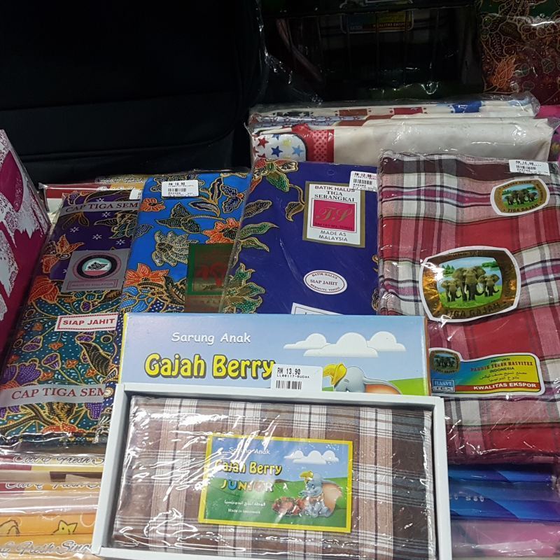 Kedai Pakaian Bintang-Bintang