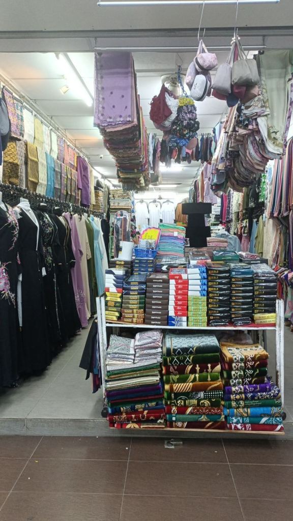 Kedai pakaian Fauzi collection