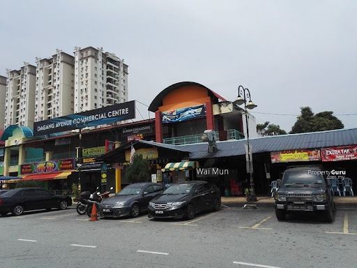 Kedai Pakaian Terbaik di Ampang untuk Gaya Terkini