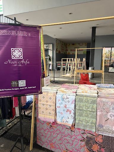 Kedai Pakaian Terbaik di Batu Arang untuk Gaya Anda