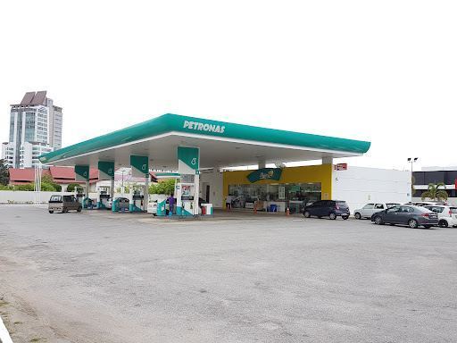 Kedai Pakaian Terbaik di Kampung Ayer Molek untuk Gaya Terkini