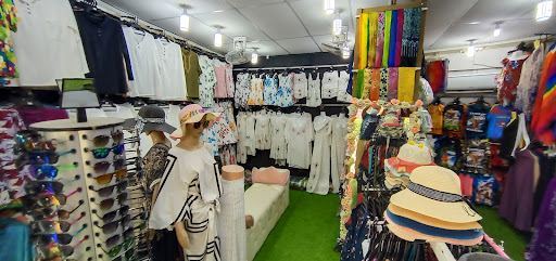 Kedai Pakaian Terbaik di Kampung Kilim