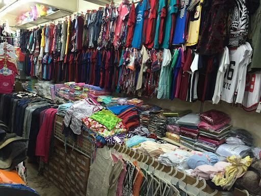 Kedai Pakaian Terbaik di Kapit