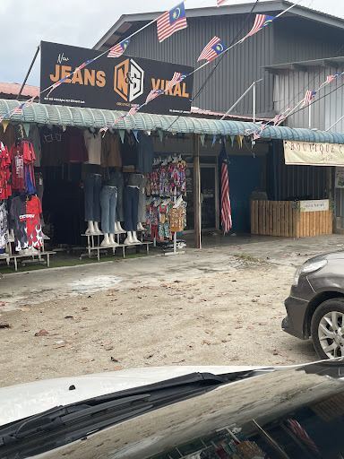 Kedai Pakaian Terbaik di Padang Mat Sirat untuk Gaya Terkini