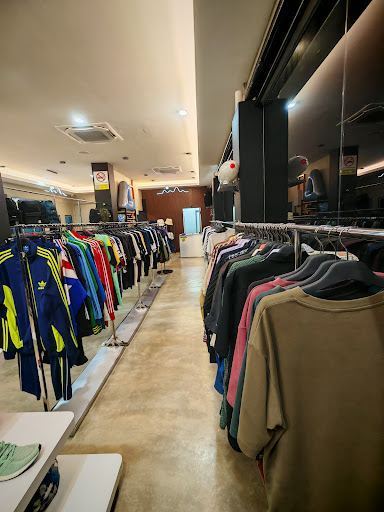MERBUNDLE CAFE & THRIFT