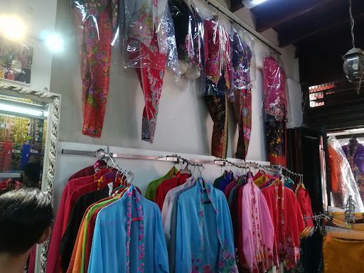 Nanie Amier House of Kebaya