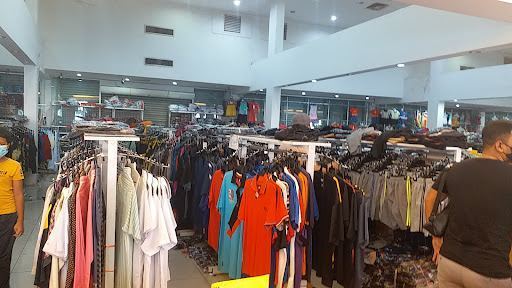 Pusat Pakaian Tong Hin Sdn Bhd